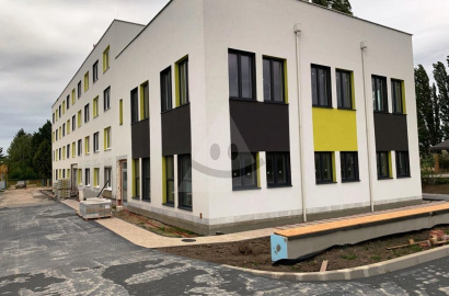 Administratívno obchodné priestory na prenájom 20 - 500 m2, Levická ulica, Nitra