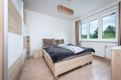 2 izbový byt prerobený na 3 izbový, lokalita Sever, predaj