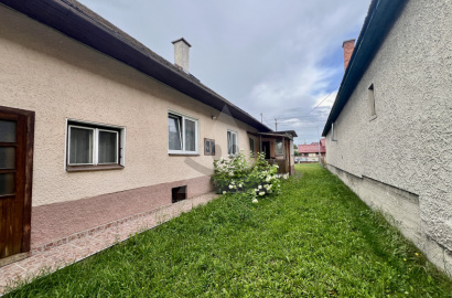 Rodinný dom s veľkým pozemkom 1880 m2 na predaj, lokalita Žabokreky