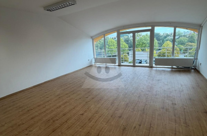 Na prenájom kancelársky priestor v centre mesta Komárno