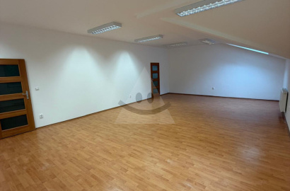Na prenájom kancelársky priestor v centre mesta Komárno